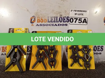 LOTE 075 - 03 KIT’S DE GRAMPOS DE PRESSÃO. (NO ESTADO) ATENÇÃO! FAZER A VISITAÇÃO ANTES DE ARREMATAR, NÃO SABEMOS SE FUNCIONA. LEILÃO NÃO TEM GARANTIA E NEM DEVOLUÇÃO, SUJEITO A POSSÍVEIS AVARIAS VISÍVEIS/OCULTAS E/OU AUSÊNCIA DE COMPONENTES.