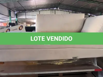 LOTE 102 - 01 SOFÁ INCOMPLETO (NO ESTADO, NÃO SABEMOS SE FUNCIONA. LEILÃO NÃO TEM GARANTIA E NEM DEVOLUÇÃO).