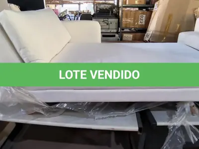 LOTE 103 - 01 SOFÁ CHIASSE MADRI LADO DIREITO (NO ESTADO, NÃO SABEMOS SE FUNCIONA. LEILÃO NÃO TEM GARANTIA E NEM DEVOLUÇÃO).