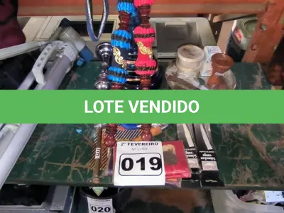 LOTE 019 - 01 NARGUILÉ COM ACESSÓRIOS (NO ESTADO, NÃO SABEMOS SE FUNCIONA. LEILÃO NÃO TEM GARANTIA E NEM DEVOLUÇÃO).