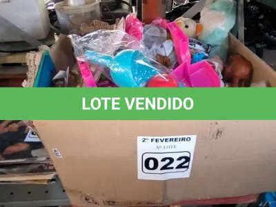 LOTE 022 - 01 LOTE COM BRINQUEDOS DIVERSOS (NO ESTADO, NÃO SABEMOS SE FUNCIONA. LEILÃO NÃO TEM GARANTIA E NEM DEVOLUÇÃO).