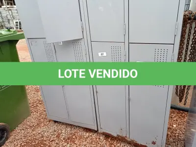 LOTE 492 - 02 ARMÁRIOS ROUPEIRO EM AÇO. (NO ESTADO) ATENÇÃO! FAZER A VISITAÇÃO ANTES DE ARREMATAR, NÃO SABEMOS SE FUNCIONA. LEILÃO NÃO TEM GARANTIA E NEM DEVOLUÇÃO, SUJEITO A POSSÍVEIS AVARIAS VISÍVEIS/OCULTAS E/OU AUSÊNCIA DE COMPONENTES.