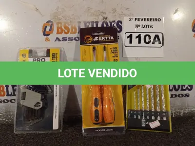 LOTE 110 - 01 JOGO DE CHAVES FENDA/PHILIPS 02 PEÇAS, 01 KIT DE BROCAS E 01 KIT DE CHAVE TORX. (NO ESTADO) ATENÇÃO! FAZER A VISITAÇÃO ANTES DE ARREMATAR, NÃO SABEMOS SE FUNCIONA. LEILÃO NÃO TEM GARANTIA E NEM DEVOLUÇÃO, SUJEITO A POSSÍVEIS AVARIAS VISÍVEIS/OCULTAS E/OU AUSÊNCIA DE COMPONENTES.