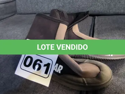 LOTE 061 - 01 ROUPA PARA MERGULHO TAMANHO G 01 SAPATO TAMANHO 39 LEOMAR (NO ESTADO, NÃO SABEMOS SE FUNCIONA. LEILÃO NÃO TEM GARANTIA E NEM DEVOLUÇÃO).