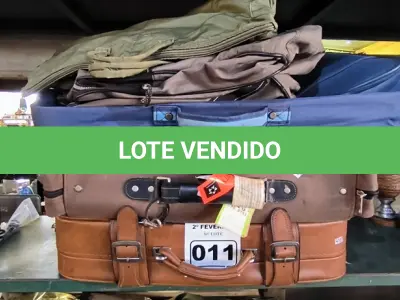 LOTE 011 - 02 BOLSAS E 02 MALAS PARA VIAGEM (NO ESTADO, NÃO SABEMOS SE FUNCIONA. LEILÃO NÃO TEM GARANTIA E NEM DEVOLUÇÃO).