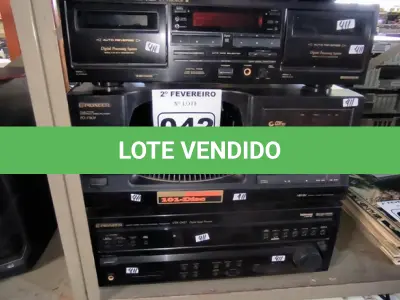 LOTE 042 - 01 ESTÉREO CASSETE CT W606DR PIONNER ,01 DISC PLAYER PD F907 PIONNER ,01 RECEIVER VSX D457 PIONNER (NO ESTADO, NÃO SABEMOS SE FUNCIONA. LEILÃO NÃO TEM GARANTIA E NEM DEVOLUÇÃO).