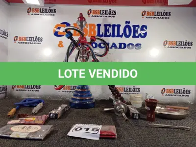 LOTE 019 - 01 NARGUILÉ COM ACESSÓRIOS (NO ESTADO, NÃO SABEMOS SE FUNCIONA. LEILÃO NÃO TEM GARANTIA E NEM DEVOLUÇÃO).