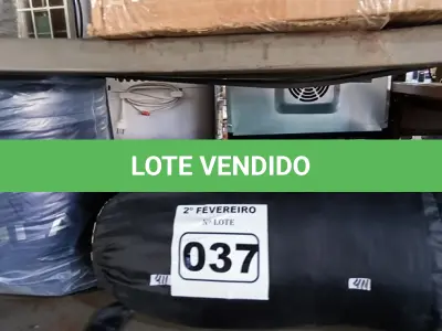 LOTE 037 - 01 BARRACA PARA CAMPING E SACOS DE DORMIR (NO ESTADO, NÃO SABEMOS SE FUNCIONA. LEILÃO NÃO TEM GARANTIA E NEM DEVOLUÇÃO).