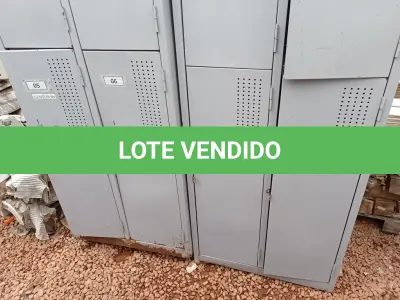 LOTE 490 - 02 ARMÁRIOS ROUPEIRO EM AÇO. (NO ESTADO) ATENÇÃO! FAZER A VISITAÇÃO ANTES DE ARREMATAR, NÃO SABEMOS SE FUNCIONA. LEILÃO NÃO TEM GARANTIA E NEM DEVOLUÇÃO, SUJEITO A POSSÍVEIS AVARIAS VISÍVEIS/OCULTAS E/OU AUSÊNCIA DE COMPONENTES.