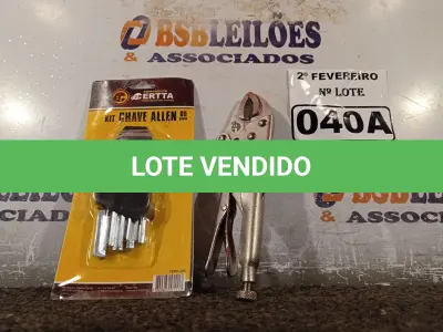 LOTE 040 - 01 KIT DE CHAVE ALLEN E 01 ALICATE DE PRESSÃO. (NO ESTADO) ATENÇÃO! FAZER A VISITAÇÃO ANTES DE ARREMATAR, NÃO SABEMOS SE FUNCIONA. LEILÃO NÃO TEM GARANTIA E NEM DEVOLUÇÃO, SUJEITO A POSSÍVEIS AVARIAS VISÍVEIS/OCULTAS E/OU AUSÊNCIA DE COMPONENTES.