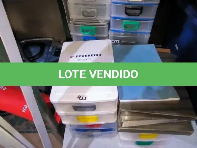 LOTE 006 - 01 LOTE COM CAIXAS ORGANIZADORES PEQUENAS (NO ESTADO, NÃO SABEMOS SE FUNCIONA. LEILÃO NÃO TEM GARANTIA E NEM DEVOLUÇÃO).