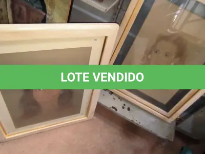 LOTE 064 - 02 QUADROS COM PINTURA A MÃO (NO ESTADO, NÃO SABEMOS SE FUNCIONA. LEILÃO NÃO TEM GARANTIA E NEM DEVOLUÇÃO).