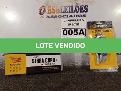 LOTE 005 - 01 SERRA COPO E 01 KIT DE CHAVES ALLEN. (NO ESTADO) ATENÇÃO! FAZER A VISITAÇÃO ANTES DE ARREMATAR, NÃO SABEMOS SE FUNCIONA. LEILÃO NÃO TEM GARANTIA E NEM DEVOLUÇÃO, SUJEITO A POSSÍVEIS AVARIAS VISÍVEIS/OCULTAS E/OU AUSÊNCIA DE COMPONENTES.