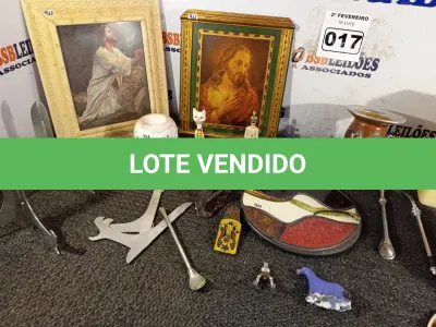 LOTE 017 - 01 LOTE COM ARTIGOS PARA DECORAÇÃO, COPOS PARA CHIMARRÃO, VELAS , QUADROS (NO ESTADO, NÃO SABEMOS SE FUNCIONA. LEILÃO NÃO TEM GARANTIA E NEM DEVOLUÇÃO).