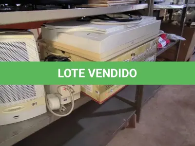 LOTE 044 - 01 LOTE COM CDS , SCANER ,ESTABILIZADOR E CAIXA DE SOM (NO ESTADO, NÃO SABEMOS SE FUNCIONA. LEILÃO NÃO TEM GARANTIA E NEM DEVOLUÇÃO).