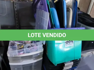 LOTE 001 -  01 LOTE COM CAIXAS ORGANIZADORAS EM PLÁSTICO E CAIXA COM BIJUTERIAS PARA ARTESANATO (NO ESTADO, NÃO SABEMOS SE FUNCIONA. LEILÃO NÃO TEM GARANTIA E NEM DEVOLUÇÃO).
