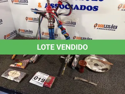 LOTE 019 - 01 NARGUILÉ COM ACESSÓRIOS (NO ESTADO, NÃO SABEMOS SE FUNCIONA. LEILÃO NÃO TEM GARANTIA E NEM DEVOLUÇÃO).