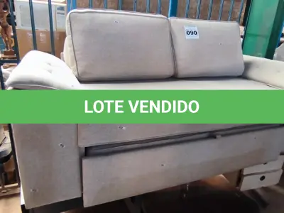 LOTE 090 - 01 SOFÁ CAMA CINZA CLARO (NO ESTADO, NÃO SABEMOS SE FUNCIONA. LEILÃO NÃO TEM GARANTIA E NEM DEVOLUÇÃO).