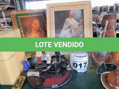 LOTE 017 - 01 LOTE COM ARTIGOS PARA DECORAÇÃO, COPOS PARA CHIMARRÃO, VELAS , QUADROS (NO ESTADO, NÃO SABEMOS SE FUNCIONA. LEILÃO NÃO TEM GARANTIA E NEM DEVOLUÇÃO).