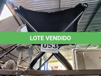 LOTE 053 - 01 CADEIRA DOBRÁVEL (NO ESTADO, NÃO SABEMOS SE FUNCIONA. LEILÃO NÃO TEM GARANTIA E NEM DEVOLUÇÃO).