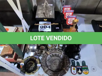 LOTE 004 - 01 LOTE COM ARTIGOS PARA DECORAÇÃO (NO ESTADO, NÃO SABEMOS SE FUNCIONA. LEILÃO NÃO TEM GARANTIA E NEM DEVOLUÇÃO).