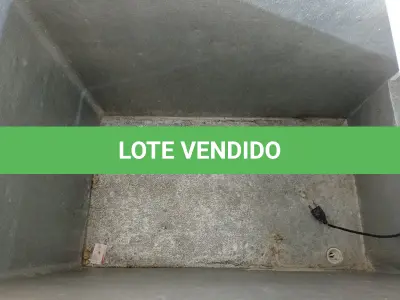 LOTE 185 - 01 FREEZER HORIZONTAL 02 TAMPAS 220V. (NO ESTADO) ATENÇÃO! FAZER A VISITAÇÃO ANTES DE ARREMATAR, NÃO SABEMOS SE FUNCIONA. LEILÃO NÃO TEM GARANTIA E NEM DEVOLUÇÃO, SUJEITO A POSSÍVEIS AVARIAS VISÍVEIS/OCULTAS E/OU AUSÊNCIA DE COMPONENTES.