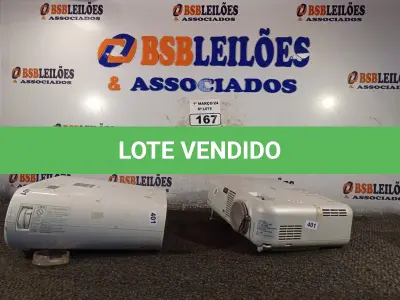 LOTE 167 - 02 PROJETORES MULTIMIDIA MARCAS E MODELOS DIVERSOS. (NO ESTADO) ATENÇÃO! FAZER A VISITAÇÃO ANTES DE ARREMATAR, NÃO SABEMOS SE FUNCIONA. LEILÃO NÃO TEM GARANTIA E NEM DEVOLUÇÃO, SUJEITO A POSSÍVEIS AVARIAS VISÍVEIS/OCULTAS E/OU AUSÊNCIA DE COMPONENTES.