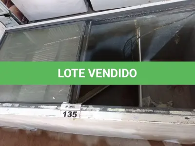 LOTE 135 - 01 FREEZER HORIZONTAL COM TAMPAS DE CORRER 220V. (NO ESTADO) ATENÇÃO! FAZER A VISITAÇÃO ANTES DE ARREMATAR, NÃO SABEMOS SE FUNCIONA. LEILÃO NÃO TEM GARANTIA E NEM DEVOLUÇÃO, SUJEITO A POSSÍVEIS AVARIAS VISÍVEIS/OCULTAS E/OU AUSÊNCIA DE COMPONENTES.