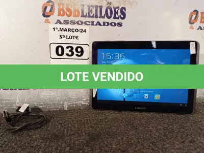 LOTE 039 - 01 TABLET SAMSUNG TAB2 TELA 10.1” COM CABO. (NO ESTADO) ATENÇÃO! FAZER A VISITAÇÃO ANTES DE ARREMATAR, NÃO SABEMOS SE FUNCIONA. LEILÃO NÃO TEM GARANTIA E NEM DEVOLUÇÃO, SUJEITO A POSSÍVEIS AVARIAS VISÍVEIS/OCULTAS E/OU AUSÊNCIA DE COMPONENTES.