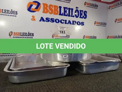 LOTE 183 - 06 ASSADEIRAS EM ALUMÍNIO SENDO 02 REDONDAS. (NO ESTADO) ATENÇÃO! FAZER A VISITAÇÃO ANTES DE ARREMATAR, NÃO SABEMOS SE FUNCIONA. LEILÃO NÃO TEM GARANTIA E NEM DEVOLUÇÃO, SUJEITO A POSSÍVEIS AVARIAS VISÍVEIS/OCULTAS E/OU AUSÊNCIA DE COMPONENTES.