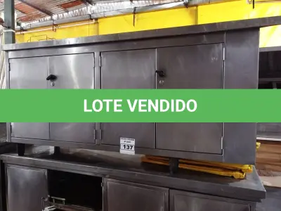 LOTE 137 - 02 BALCÕES SECO SENDO 01 FORMATO TRIANGULAR E 01 MEDINDO, 190CMX53CM EM AÇO INOX. (NO ESTADO. LEILÃO NÃO TEM GARANTIA E NEM DEVOLUÇÃO).