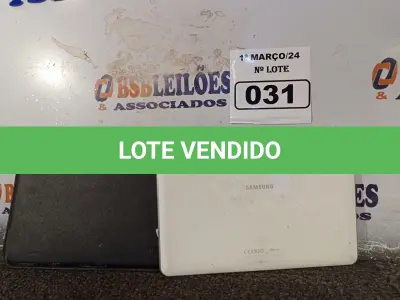 LOTE 031 - 01 TABLET MARCA SAMSUNG. (NO ESTADO) ATENÇÃO! FAZER A VISITAÇÃO ANTES DE ARREMATAR, NÃO SABEMOS SE FUNCIONA. LEILÃO NÃO TEM GARANTIA E NEM DEVOLUÇÃO, SUJEITO A POSSÍVEIS AVARIAS VISÍVEIS/OCULTAS E/OU AUSÊNCIA DE COMPONENTES.