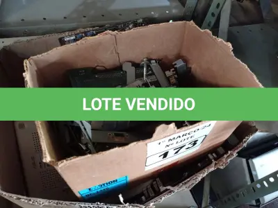 LOTE 173 - 01 LOTE COM VÁRIAS PLACAS MÃE E FONTES PARA PC MARCAS E MODELOS DIVERSOS. (NO ESTADO) ATENÇÃO! FAZER A VISITAÇÃO ANTES DE ARREMATAR, NÃO SABEMOS SE FUNCIONA. LEILÃO NÃO TEM GARANTIA E NEM DEVOLUÇÃO, SUJEITO A POSSÍVEIS AVARIAS VISÍVEIS/OCULTAS E/OU AUSÊNCIA DE COMPONENTES.