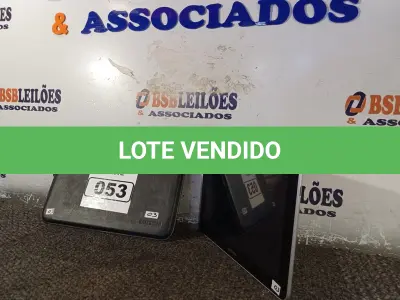LOTE 053 - 01 TABLET MARCA SAMSUNG. (NO ESTADO) ATENÇÃO! FAZER A VISITAÇÃO ANTES DE ARREMATAR, NÃO SABEMOS SE FUNCIONA. LEILÃO NÃO TEM GARANTIA E NEM DEVOLUÇÃO, SUJEITO A POSSÍVEIS AVARIAS VISÍVEIS/OCULTAS E/OU AUSÊNCIA DE COMPONENTES.