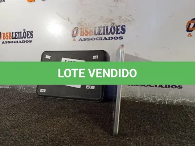 LOTE 047 - 01 TABLET MARCA SAMSUNG. (NO ESTADO) ATENÇÃO! FAZER A VISITAÇÃO ANTES DE ARREMATAR, NÃO SABEMOS SE FUNCIONA. LEILÃO NÃO TEM GARANTIA E NEM DEVOLUÇÃO, SUJEITO A POSSÍVEIS AVARIAS VISÍVEIS/OCULTAS E/OU AUSÊNCIA DE COMPONENTES.
