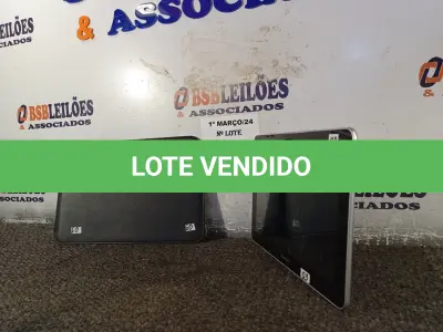 LOTE 041 - 01 TABLET MARCA SAMSUNG. (NO ESTADO) ATENÇÃO! FAZER A VISITAÇÃO ANTES DE ARREMATAR, NÃO SABEMOS SE FUNCIONA. LEILÃO NÃO TEM GARANTIA E NEM DEVOLUÇÃO, SUJEITO A POSSÍVEIS AVARIAS VISÍVEIS/OCULTAS E/OU AUSÊNCIA DE COMPONENTES.