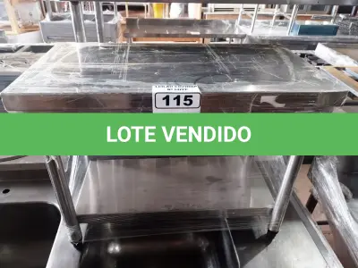 LOTE 115 - 01 MESINHA MEDINDO 75CMX40CM EM AÇO INOX COM PANELEIRO. (NO ESTADO, NÃO SABEMOS SE FUNCIONA. LEILÃO NÃO TEM GARANTIA E NEM DEVOLUÇÃO).