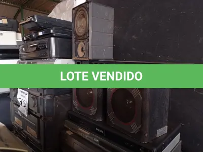 LOTE 134 - 04 VIDEOCASSETES, 01 STÉREO DUPLO CASSETE DECK, 01 APARELHO DE SOM 3X1, 03 APARELHOS DE DVD, 01 RÉGUA ELÉTRICA PARA RACK, 01 TOCA CD E 03 GRAVADORES DE FITA CASSETE. (NO ESTADO) ATENÇÃO! FAZER A VISITAÇÃO ANTES DE ARREMATAR, NÃO SABEMOS SE FUNCIONA. LEILÃO NÃO TEM GARANTIA E NEM DEVOLUÇÃO, SUJEITO A POSSÍVEIS AVARIAS VISÍVEIS/OCULTAS E/OU AUSÊNCIA DE COMPONENTES.