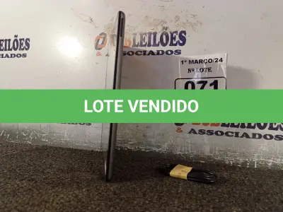 LOTE 071 - 01 TABLET MARCA POSITIVO COM CABO. (NO ESTADO) ATENÇÃO! FAZER A VISITAÇÃO ANTES DE ARREMATAR, NÃO SABEMOS SE FUNCIONA. LEILÃO NÃO TEM GARANTIA E NEM DEVOLUÇÃO, SUJEITO A POSSÍVEIS AVARIAS VISÍVEIS/OCULTAS E/OU AUSÊNCIA DE COMPONENTES.