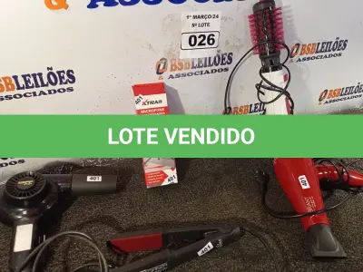 LOTE 026 - 02 SECADORES, 01 CHAPINHA, 01 ESCOVA ROTATIVA, 01 MICROFONE E 01 WEBCAM MARCAS E MODELOS DIVERSOS. (NO ESTADO) ATENÇÃO! FAZER A VISITAÇÃO ANTES DE ARREMATAR, NÃO SABEMOS SE FUNCIONA. LEILÃO NÃO TEM GARANTIA E NEM DEVOLUÇÃO, SUJEITO A POSSÍVEIS AVARIAS VISÍVEIS/OCULTAS E/OU AUSÊNCIA DE COMPONENTES.