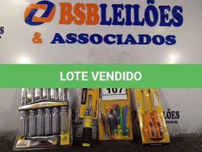 LOTE 107 - 02 JOGOS DE CHAVES FENDA/PHILIPS, 01 KIT DE CHAVES DE PRECISÃO E 01 CHAVE COM 06 PONTAS INTERCAMBIÁVEIS. (NO ESTADO) ATENÇÃO! FAZER A VISITAÇÃO ANTES DE ARREMATAR, NÃO SABEMOS SE FUNCIONA. LEILÃO NÃO TEM GARANTIA E NEM DEVOLUÇÃO, SUJEITO A POSSÍVEIS AVARIAS VISÍVEIS/OCULTAS E/OU AUSÊNCIA DE COMPONENTES.