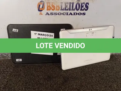 LOTE 047 - 01 TABLET MARCA SAMSUNG. (NO ESTADO) ATENÇÃO! FAZER A VISITAÇÃO ANTES DE ARREMATAR, NÃO SABEMOS SE FUNCIONA. LEILÃO NÃO TEM GARANTIA E NEM DEVOLUÇÃO, SUJEITO A POSSÍVEIS AVARIAS VISÍVEIS/OCULTAS E/OU AUSÊNCIA DE COMPONENTES.