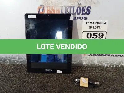 LOTE 059 - 01 TABLET MARCA POSITIVO COM CABO. (NO ESTADO) ATENÇÃO! FAZER A VISITAÇÃO ANTES DE ARREMATAR, NÃO SABEMOS SE FUNCIONA. LEILÃO NÃO TEM GARANTIA E NEM DEVOLUÇÃO, SUJEITO A POSSÍVEIS AVARIAS VISÍVEIS/OCULTAS E/OU AUSÊNCIA DE COMPONENTES.