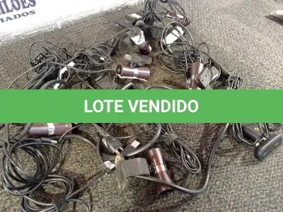LOTE 017 - 01 LOTE COM VÁRIAS WEBCAM MARCAS E MODELOS DIVERSOS. (NO ESTADO) ATENÇÃO! FAZER A VISITAÇÃO ANTES DE ARREMATAR, NÃO SABEMOS SE FUNCIONA. LEILÃO NÃO TEM GARANTIA E NEM DEVOLUÇÃO, SUJEITO A POSSÍVEIS AVARIAS VISÍVEIS/OCULTAS E/OU AUSÊNCIA DE COMPONENTES.