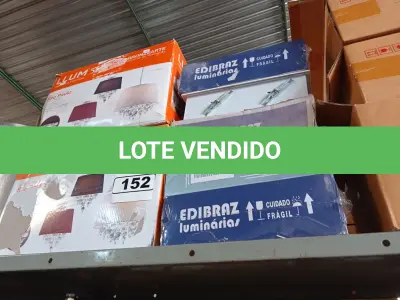 LOTE 152 - 02 LUMINÁRIAS PENDENTE E 05 LUMINÁRIAS DE EMBUTIR MARCAS E MODELOS DIVERSOS. (NO ESTADO) ATENÇÃO! FAZER A VISITAÇÃO ANTES DE ARREMATAR, NÃO SABEMOS SE FUNCIONA. LEILÃO NÃO TEM GARANTIA E NEM DEVOLUÇÃO, SUJEITO A POSSÍVEIS AVARIAS VISÍVEIS/OCULTAS E/OU AUSÊNCIA DE COMPONENTES.