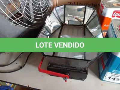 LOTE 144 - 01 LUMINÁRIA PARA ESTÚDIO LINE PRO. (NO ESTADO) ATENÇÃO! FAZER A VISITAÇÃO ANTES DE ARREMATAR, NÃO SABEMOS SE FUNCIONA. LEILÃO NÃO TEM GARANTIA E NEM DEVOLUÇÃO, SUJEITO A POSSÍVEIS AVARIAS VISÍVEIS/OCULTAS E/OU AUSÊNCIA DE COMPONENTES.
