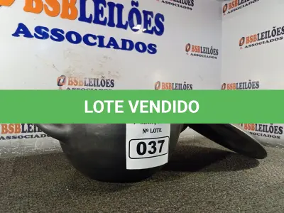 LOTE 037 - 01 PANELA DE BARRO. (NO ESTADO) ATENÇÃO! FAZER A VISITAÇÃO ANTES DE ARREMATAR, NÃO SABEMOS SE FUNCIONA. LEILÃO NÃO TEM GARANTIA E NEM DEVOLUÇÃO, SUJEITO A POSSÍVEIS AVARIAS VISÍVEIS/OCULTAS E/OU AUSÊNCIA DE COMPONENTES.
