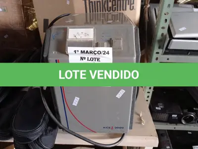 LOTE 176 - 01 ESTABILIZADOR DE TENSÃO KCE 3000. (NO ESTADO) ATENÇÃO! FAZER A VISITAÇÃO ANTES DE ARREMATAR, NÃO SABEMOS SE FUNCIONA. LEILÃO NÃO TEM GARANTIA E NEM DEVOLUÇÃO, SUJEITO A POSSÍVEIS AVARIAS VISÍVEIS/OCULTAS E/OU AUSÊNCIA DE COMPONENTES.