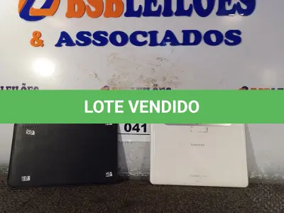 LOTE 041 - 01 TABLET MARCA SAMSUNG. (NO ESTADO) ATENÇÃO! FAZER A VISITAÇÃO ANTES DE ARREMATAR, NÃO SABEMOS SE FUNCIONA. LEILÃO NÃO TEM GARANTIA E NEM DEVOLUÇÃO, SUJEITO A POSSÍVEIS AVARIAS VISÍVEIS/OCULTAS E/OU AUSÊNCIA DE COMPONENTES.