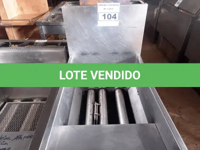 LOTE 104 - 01 FRITADEIRA INDUSTRIAL VULCAN EM AÇO INOX. (NO ESTADO, NÃO SABEMOS SE FUNCIONA. LEILÃO NÃO TEM GARANTIA E NEM DEVOLUÇÃO).